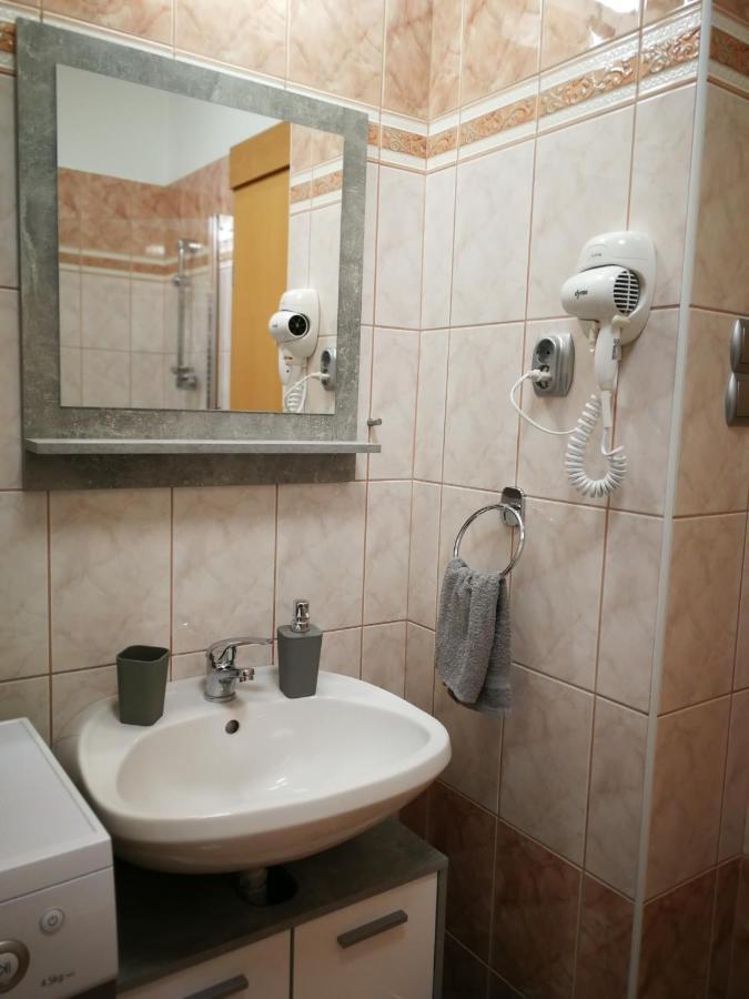 Vörösmarty Apartman Miskolc - Belváros - downtown Esterno foto